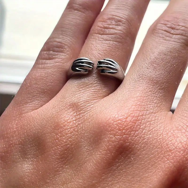 Eternizey™ - Anel Feminino Patas de Gato Eternizadas na Pele