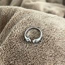 Eternizey™ - Anel Feminino Patas de Gato Eternizadas na Pele